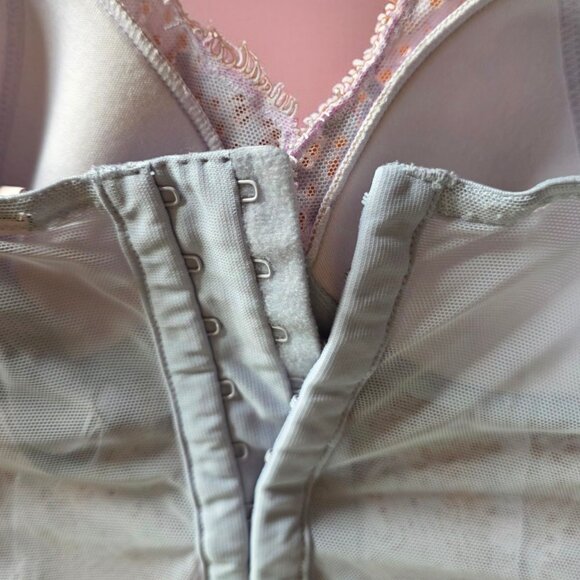 NWOT VICTORIA SECRET ( 32C ) Lilac Floral Lace Bustier Corset Top - Picture 5 of 8